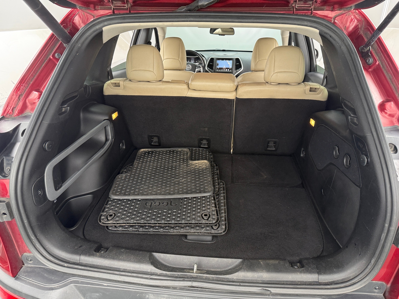 Thumbnail: 2015 Jeep Cherokee - 6