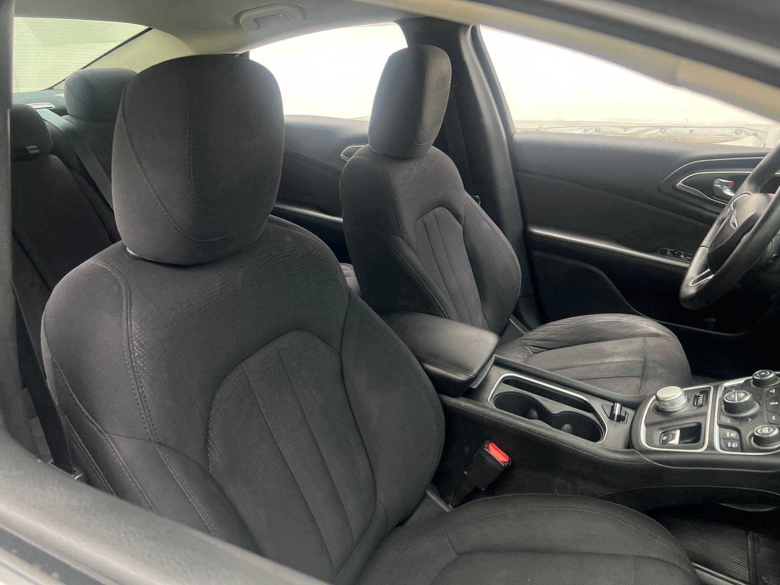 Thumbnail: 2015 Chrysler 200 - 2