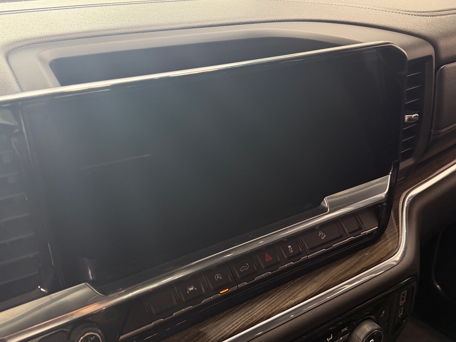 Thumbnail: 2024 Chevrolet Silverado 1500 - 4