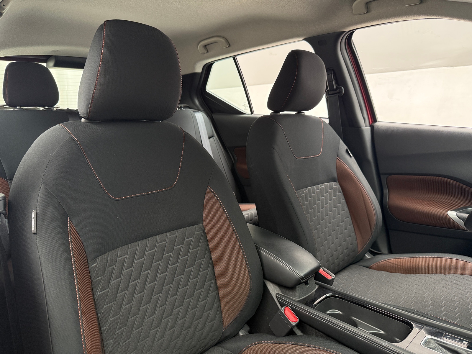 Thumbnail: 2023 Nissan Kicks - 2