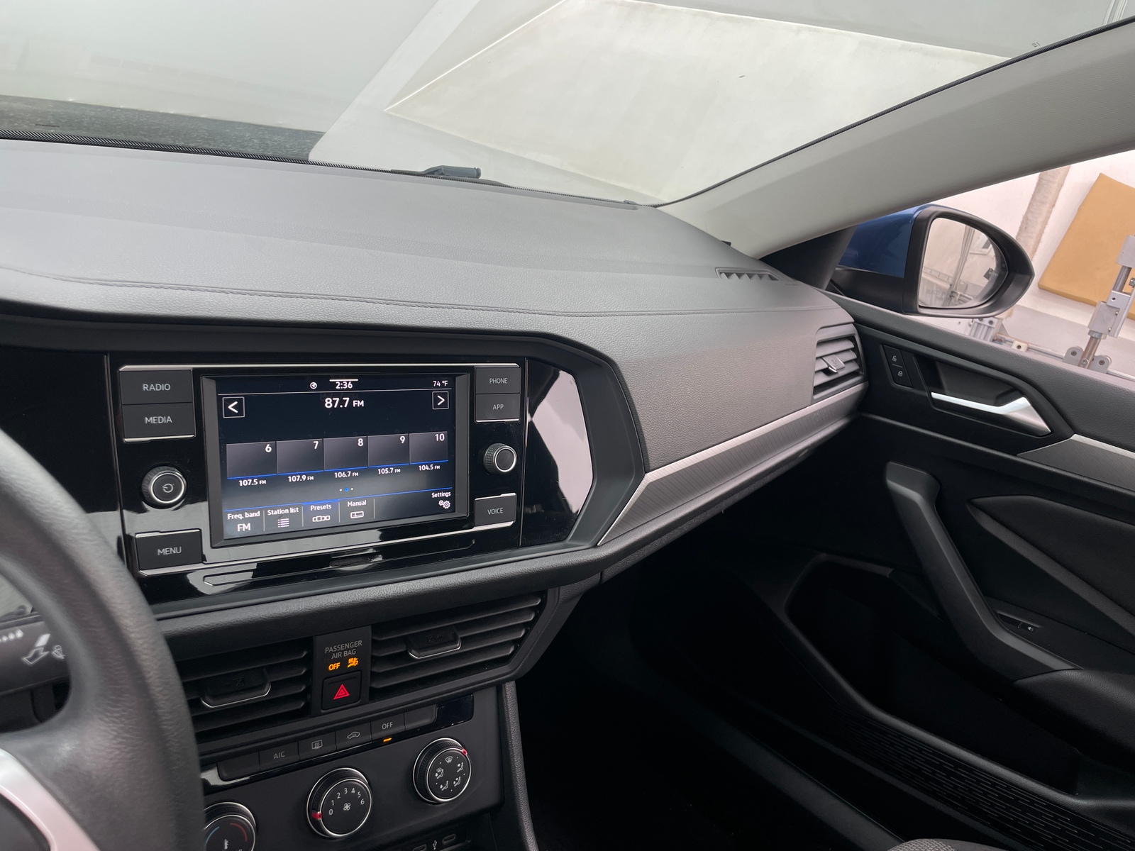 Thumbnail: 2021 Volkswagen Jetta - 4