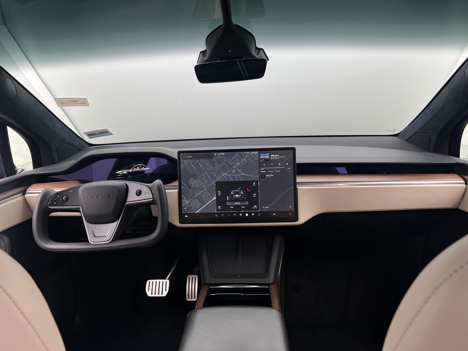 Thumbnail: 2022 Tesla Model X - 2