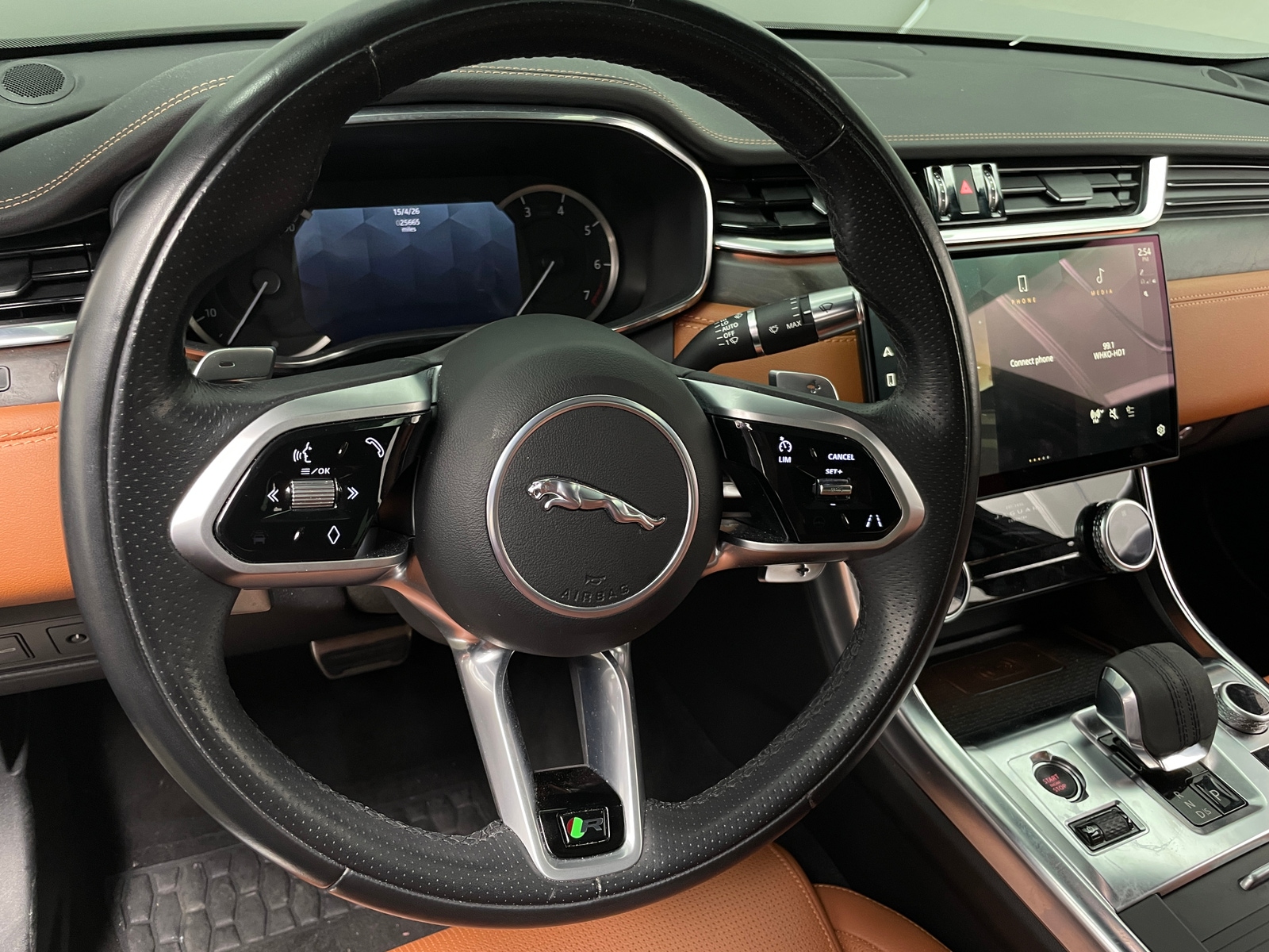 Thumbnail: 2022 Jaguar XF - 4