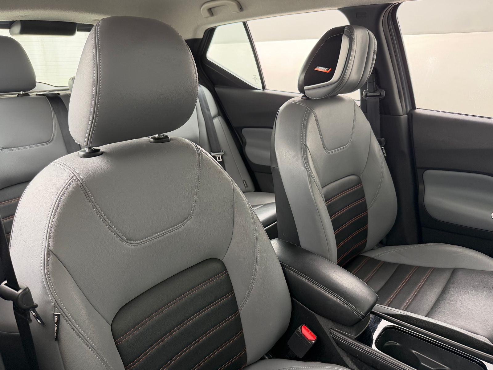 Thumbnail: 2023 Nissan Kicks - 2