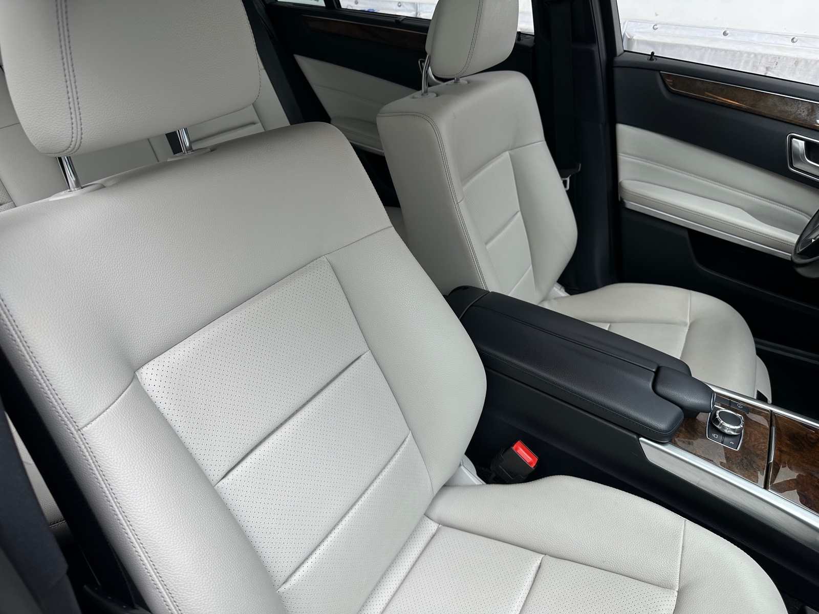 Thumbnail: 2016 Mercedes-Benz E-Class - 2