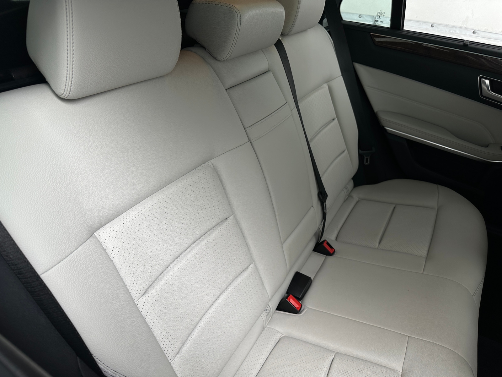 Thumbnail: 2016 Mercedes-Benz E-Class - 6