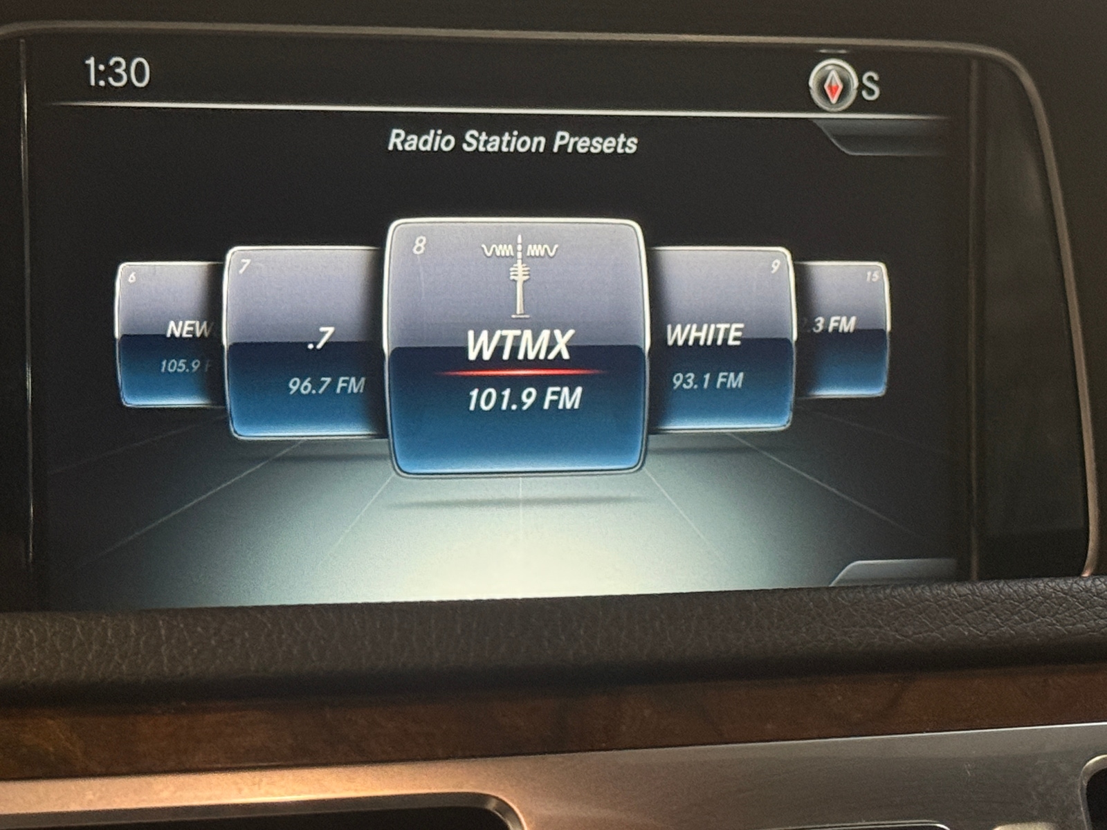 Thumbnail: 2016 Mercedes-Benz E-Class - 4