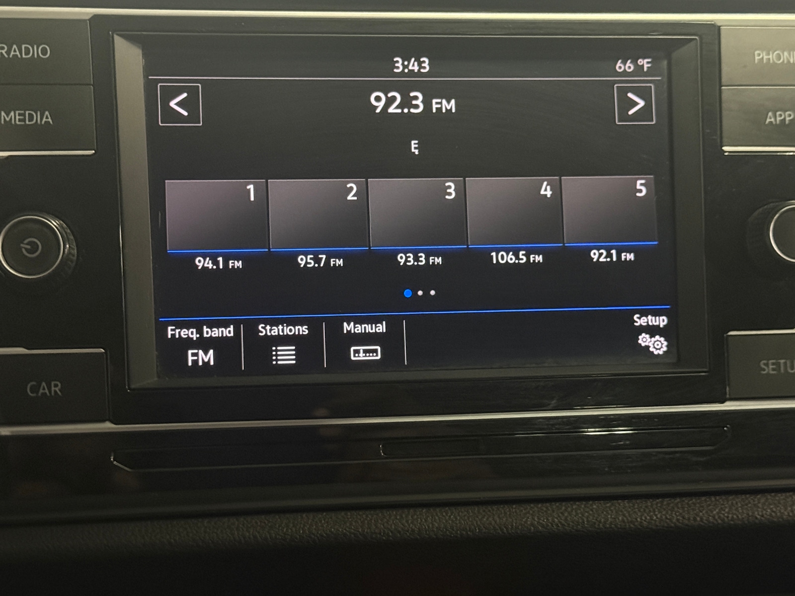 Thumbnail: 2019 Volkswagen Jetta - 4