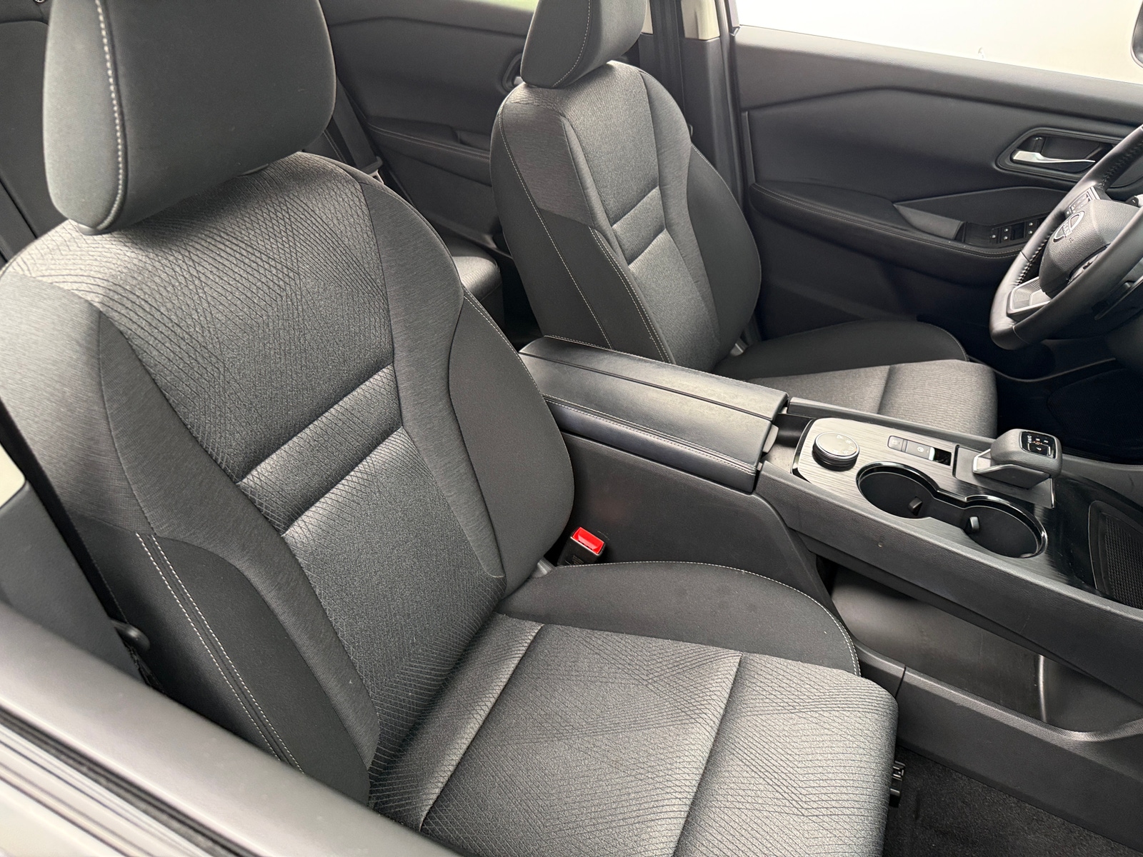 Thumbnail: 2025 Nissan Rogue - 2