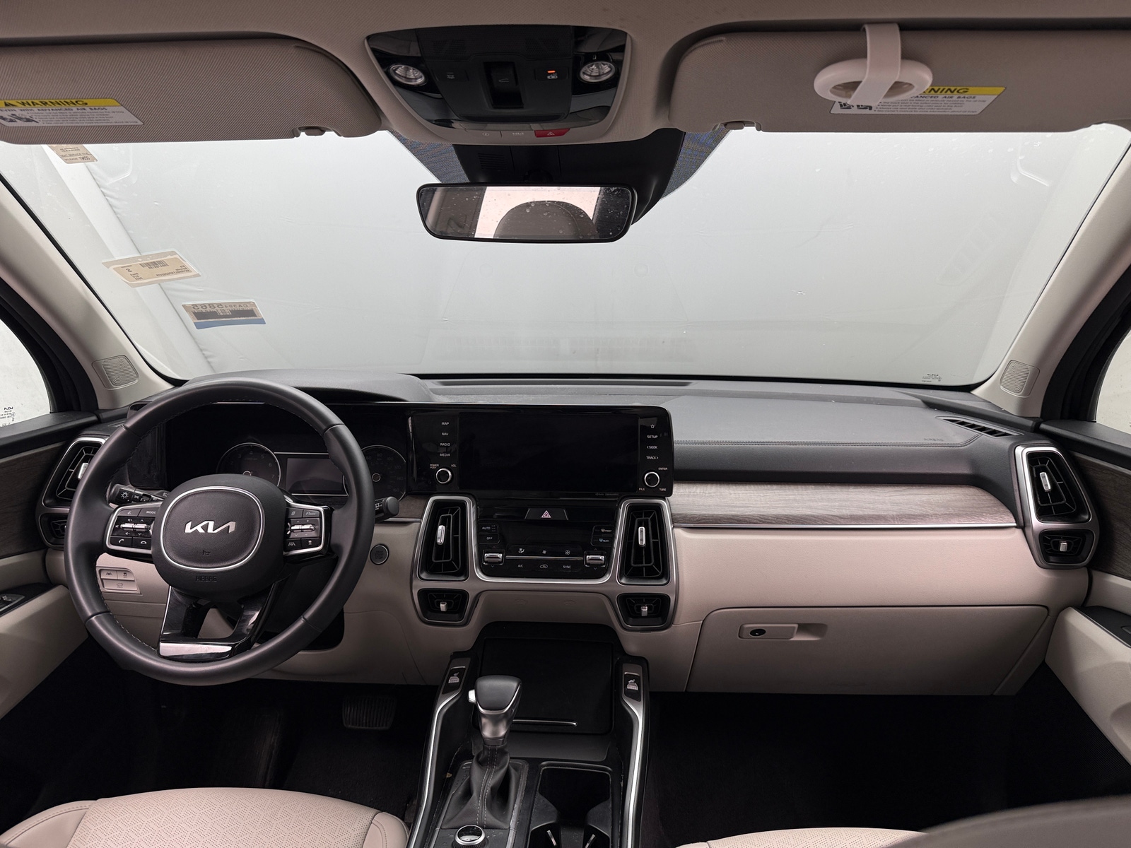 Thumbnail: 2023 Kia Sorento - 2