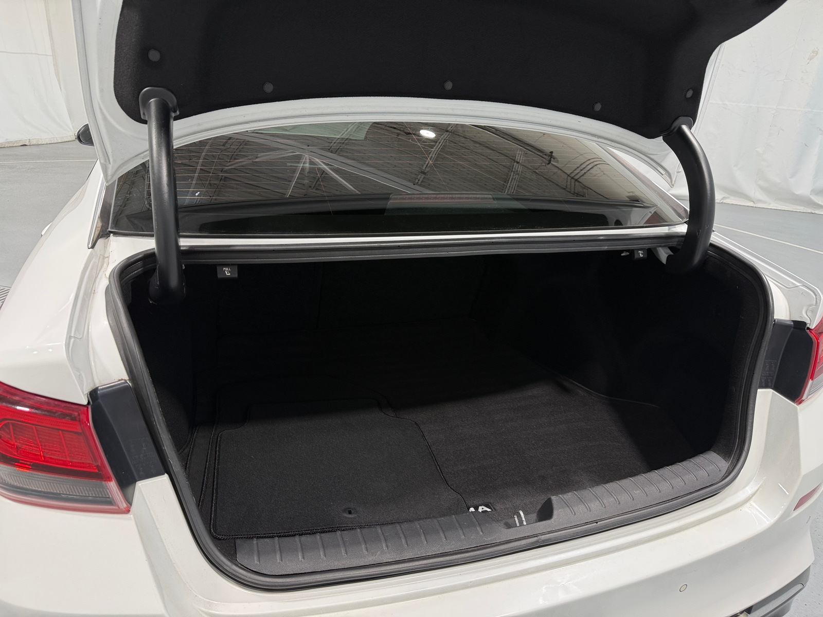 Thumbnail: 2019 Kia Optima - 6