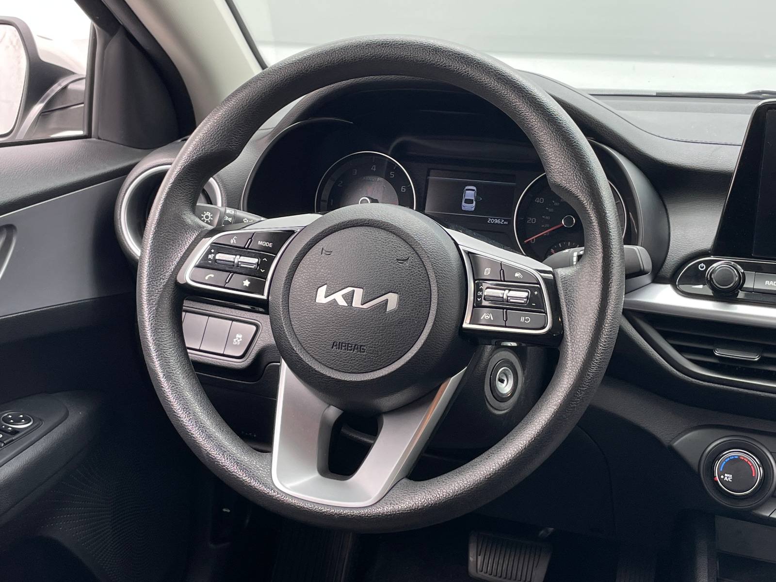 Thumbnail: 2023 Kia Forte - 5