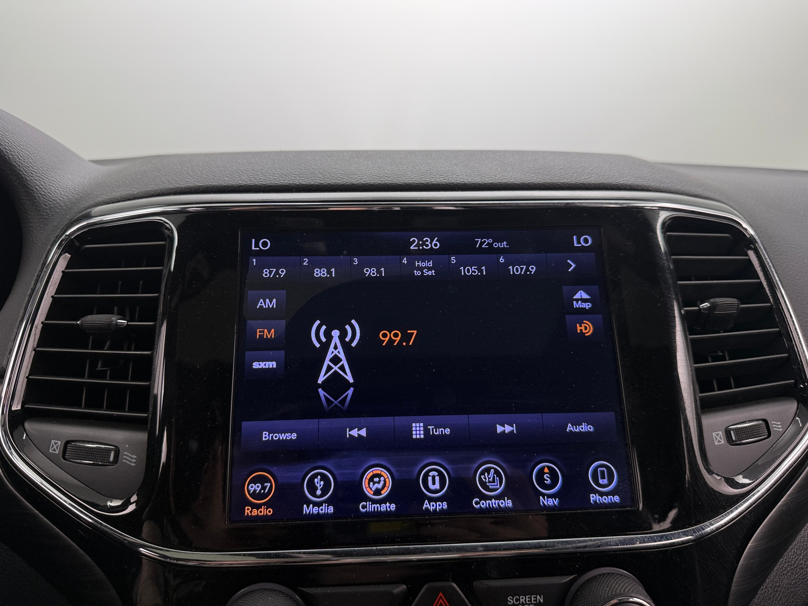 Thumbnail: 2019 Jeep Grand Cherokee - 3