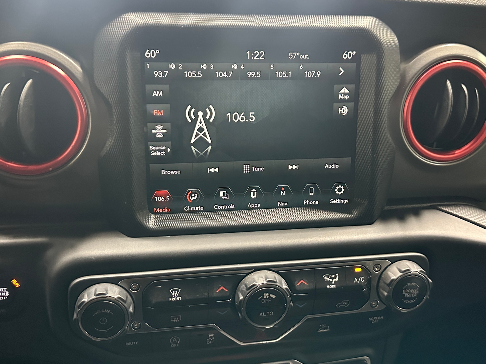 Thumbnail: 2023 Jeep Gladiator - 4