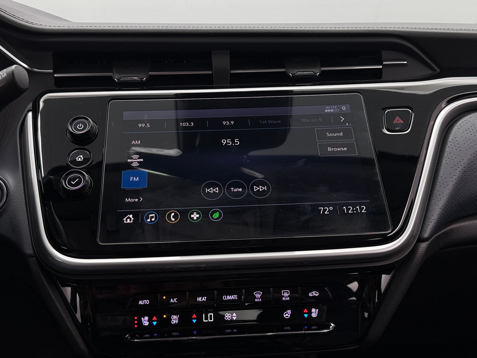 Thumbnail: 2022 Chevrolet Bolt EUV - 3