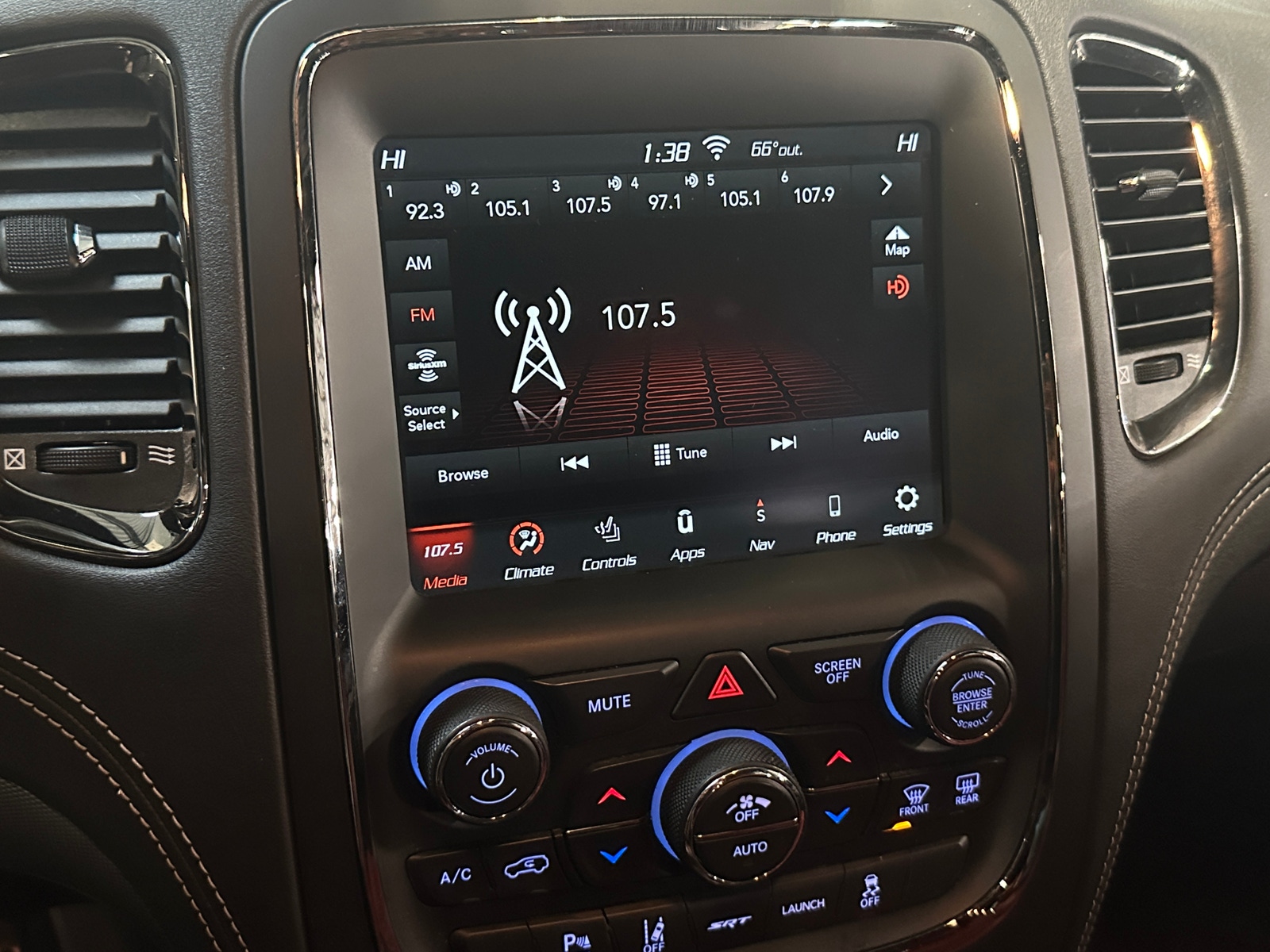 Thumbnail: 2018 Dodge Durango - 3
