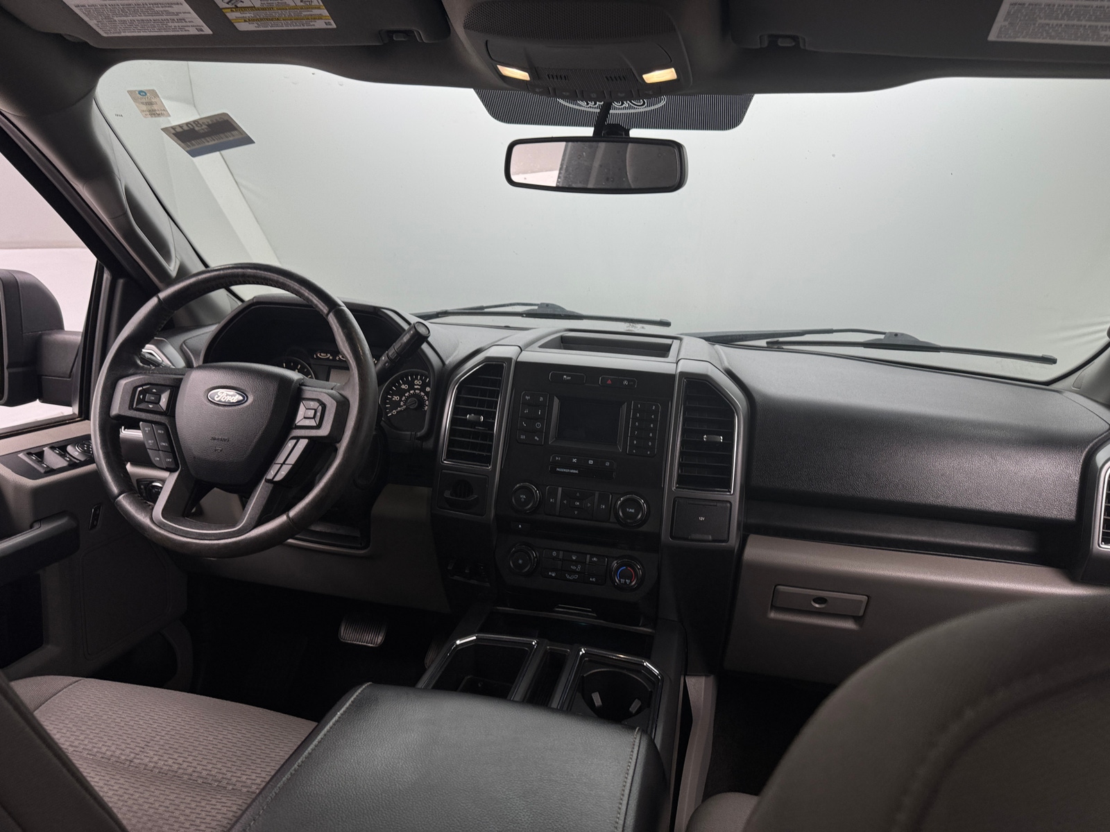 Thumbnail: 2018 Ford Econoline - 3