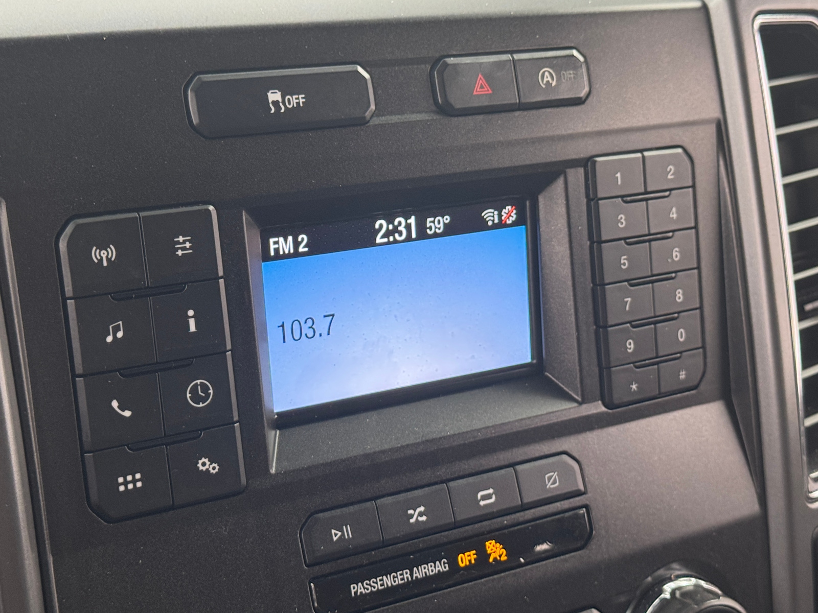 Thumbnail: 2018 Ford Econoline - 4