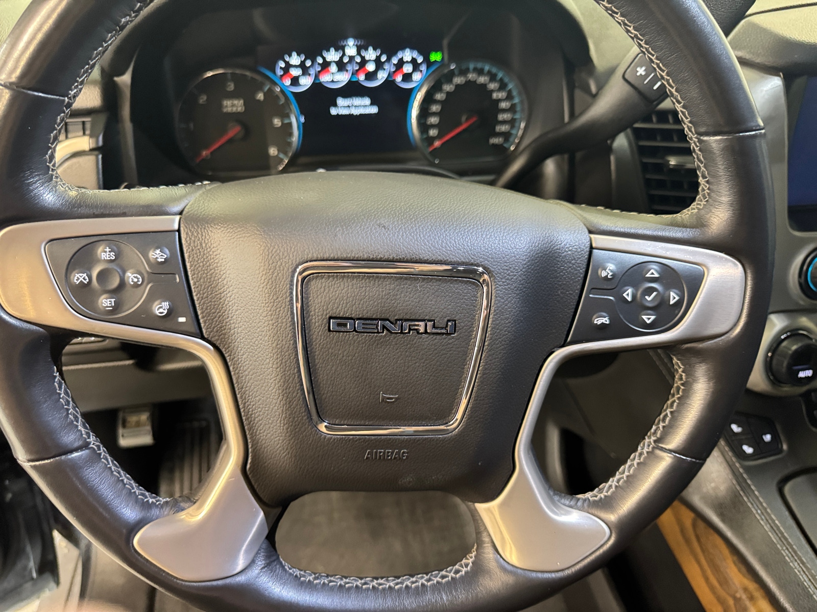 Thumbnail: 2020 GMC Yukon - 4