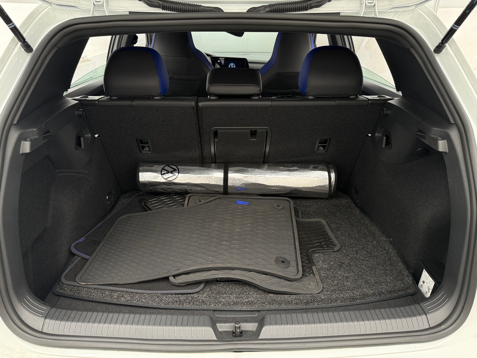 Thumbnail: 2023 Volkswagen Golf - 6