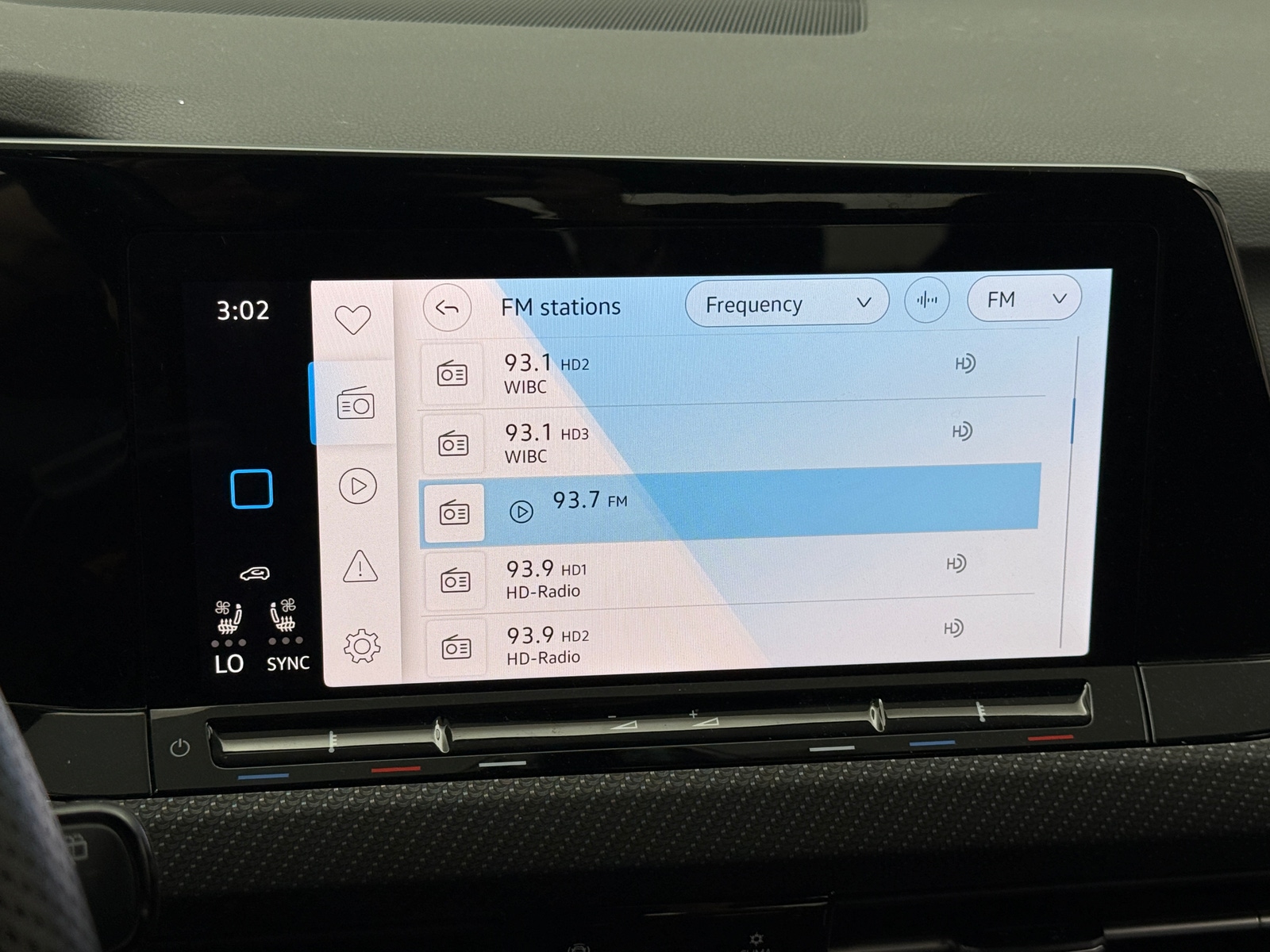 Thumbnail: 2023 Volkswagen Golf - 3