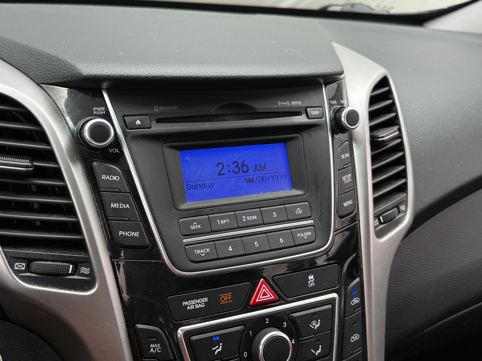 Thumbnail: 2014 Hyundai Elantra - 4