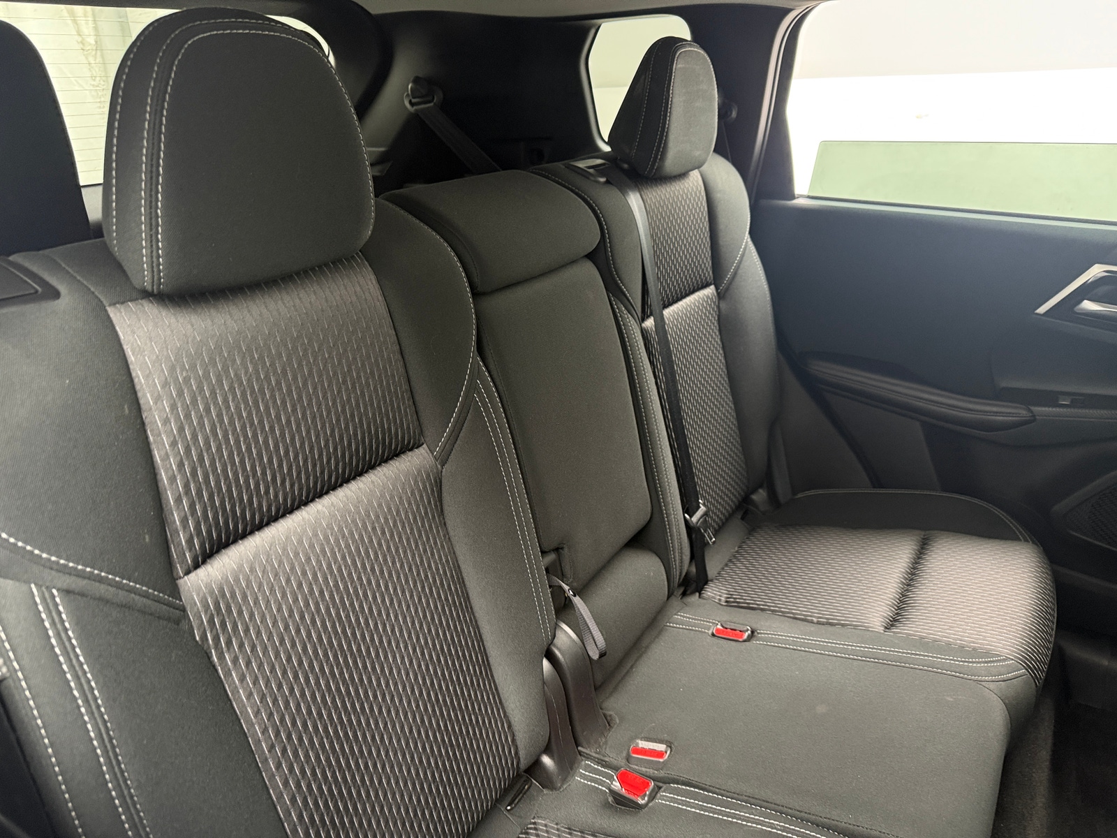 Thumbnail: 2022 Mitsubishi Outlander - 6