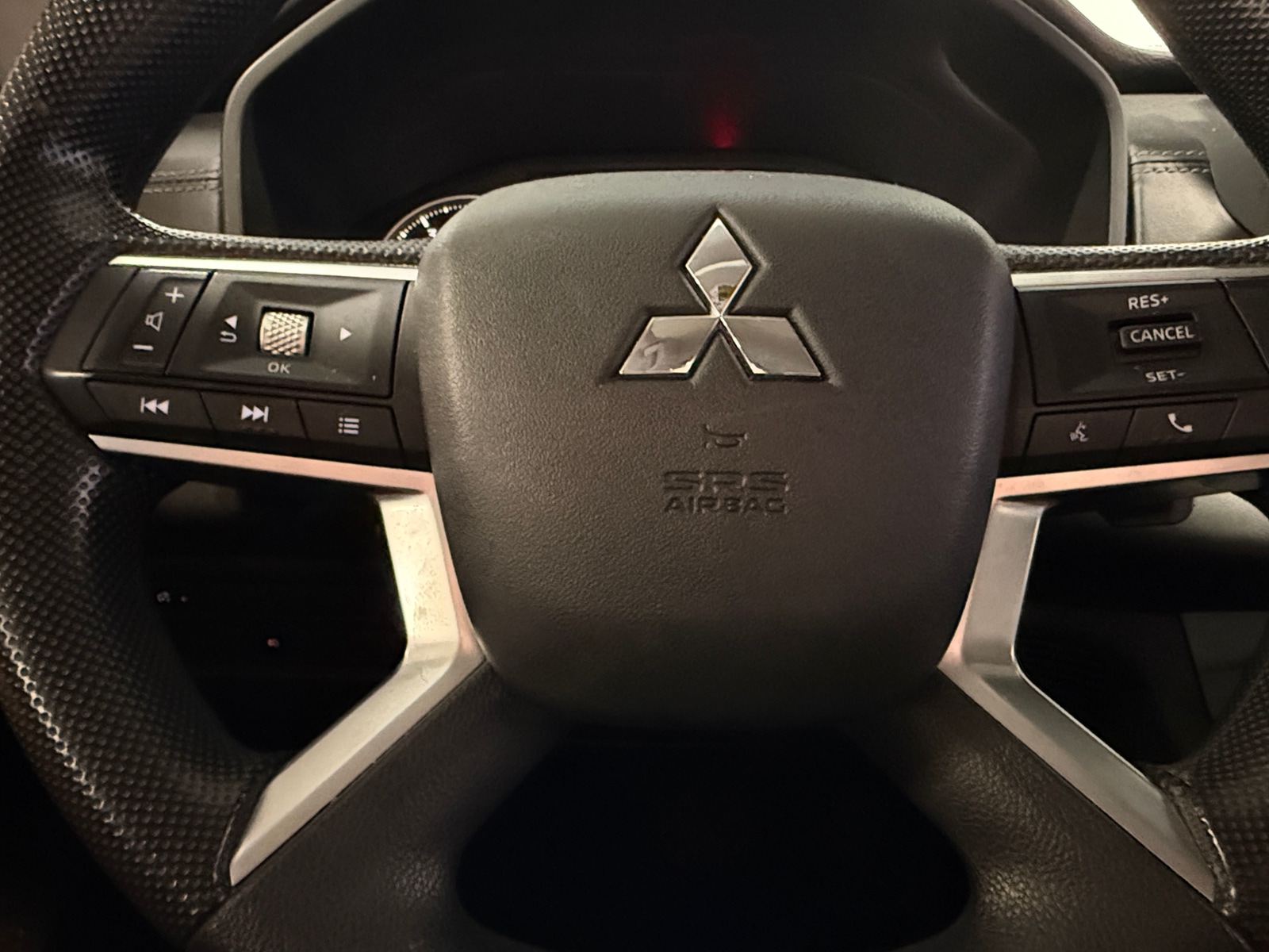 Thumbnail: 2022 Mitsubishi Outlander - 5