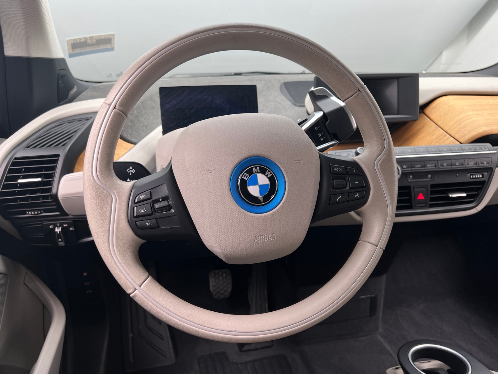 Thumbnail: 2017 BMW i3 - 5