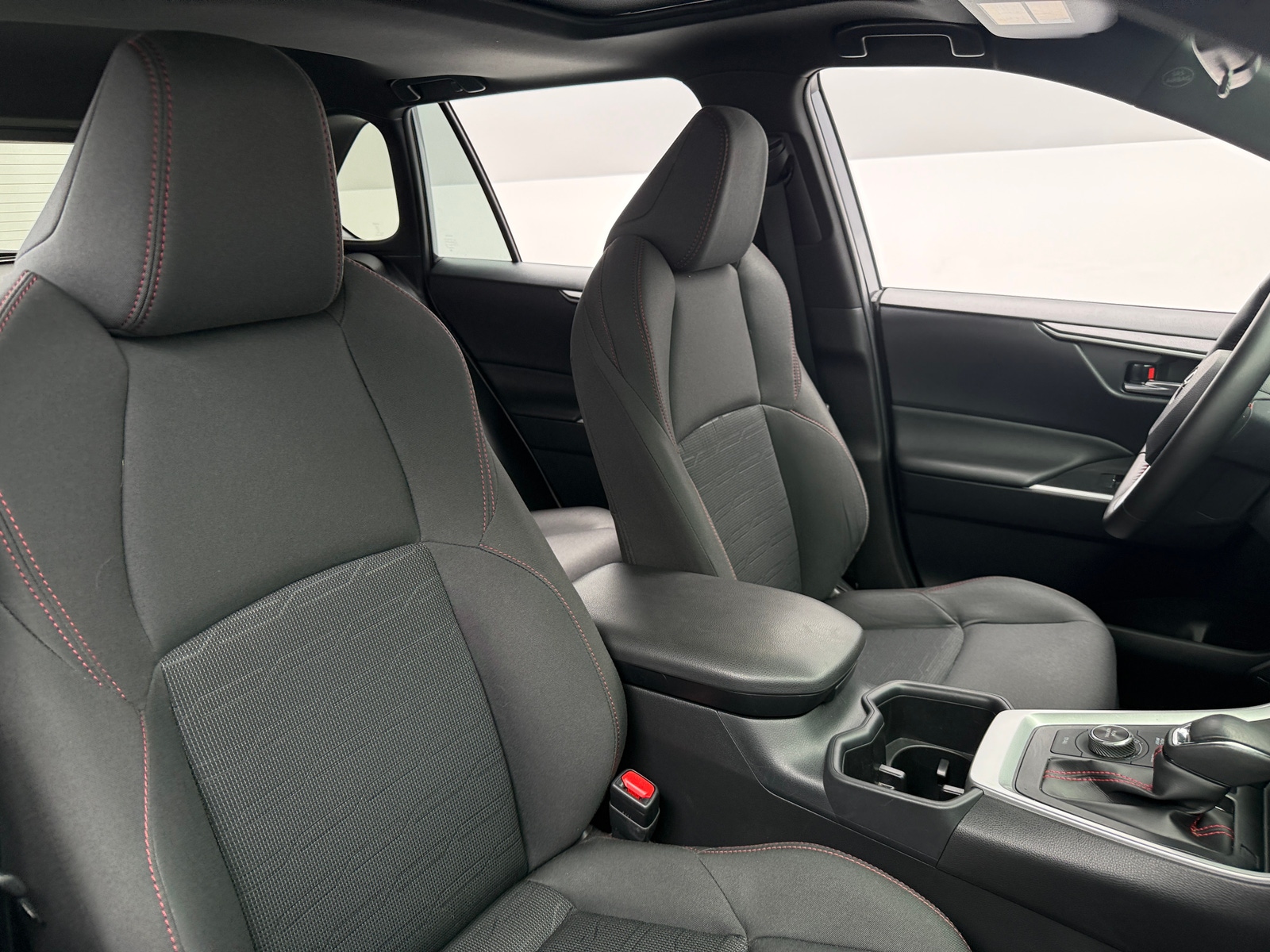 Thumbnail: 2022 Toyota RAV4 - 2