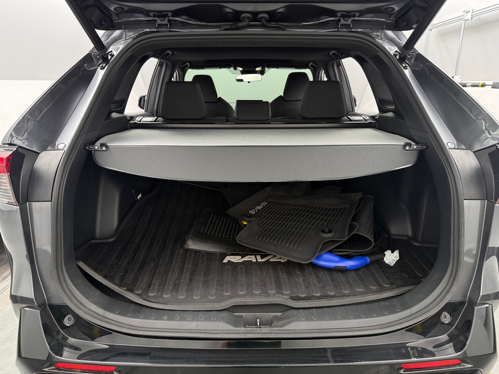 Thumbnail: 2022 Toyota RAV4 - 7