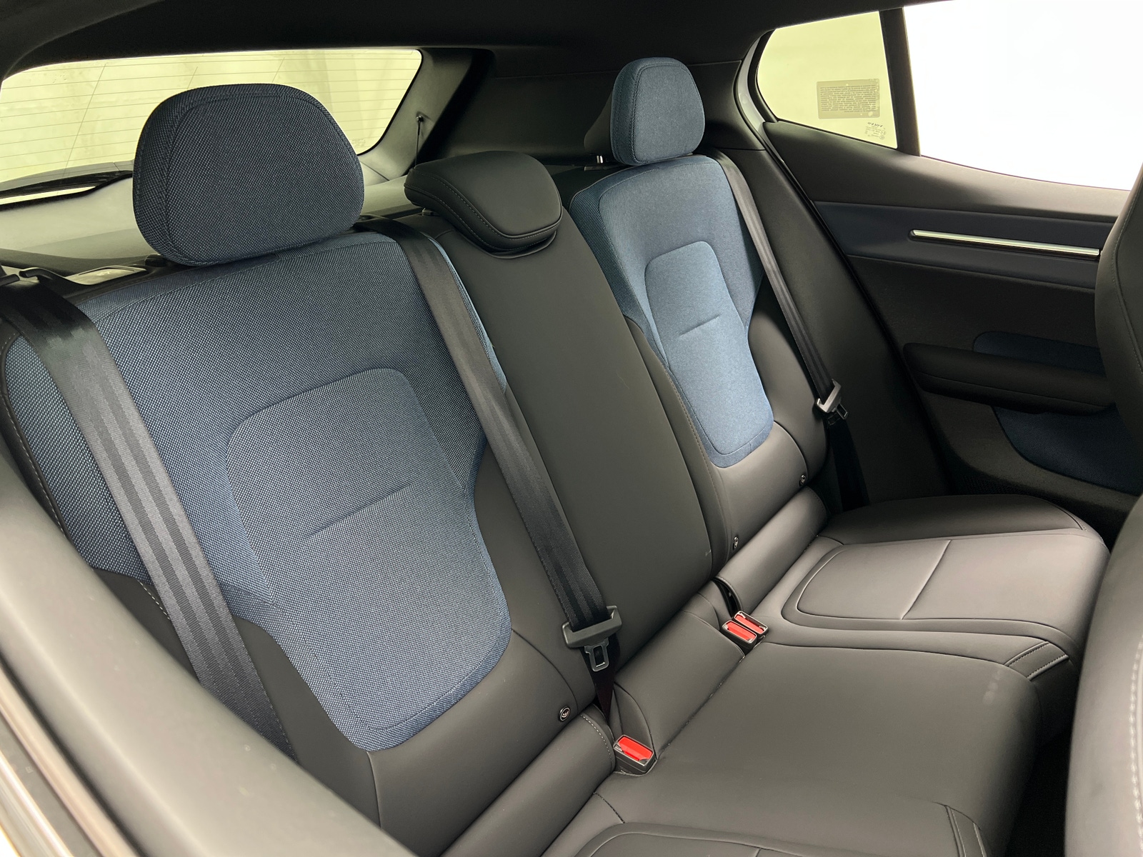 Thumbnail: 2025 Volvo EX30 - 6