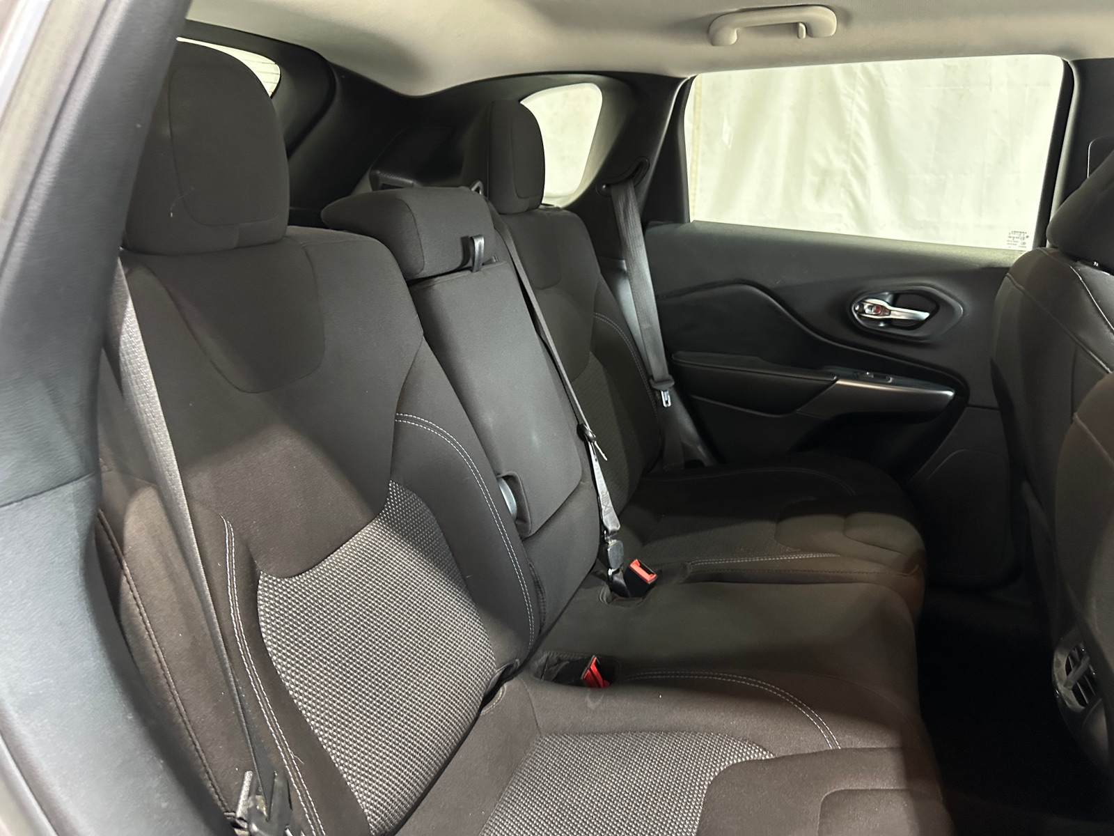 Thumbnail: 2021 Jeep Cherokee - 6