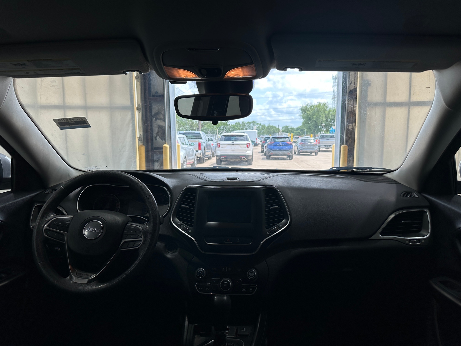 Thumbnail: 2021 Jeep Cherokee - 3