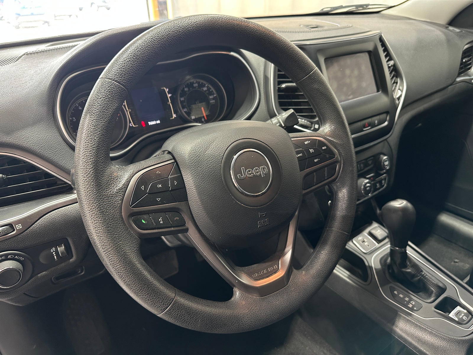 Thumbnail: 2021 Jeep Cherokee - 5