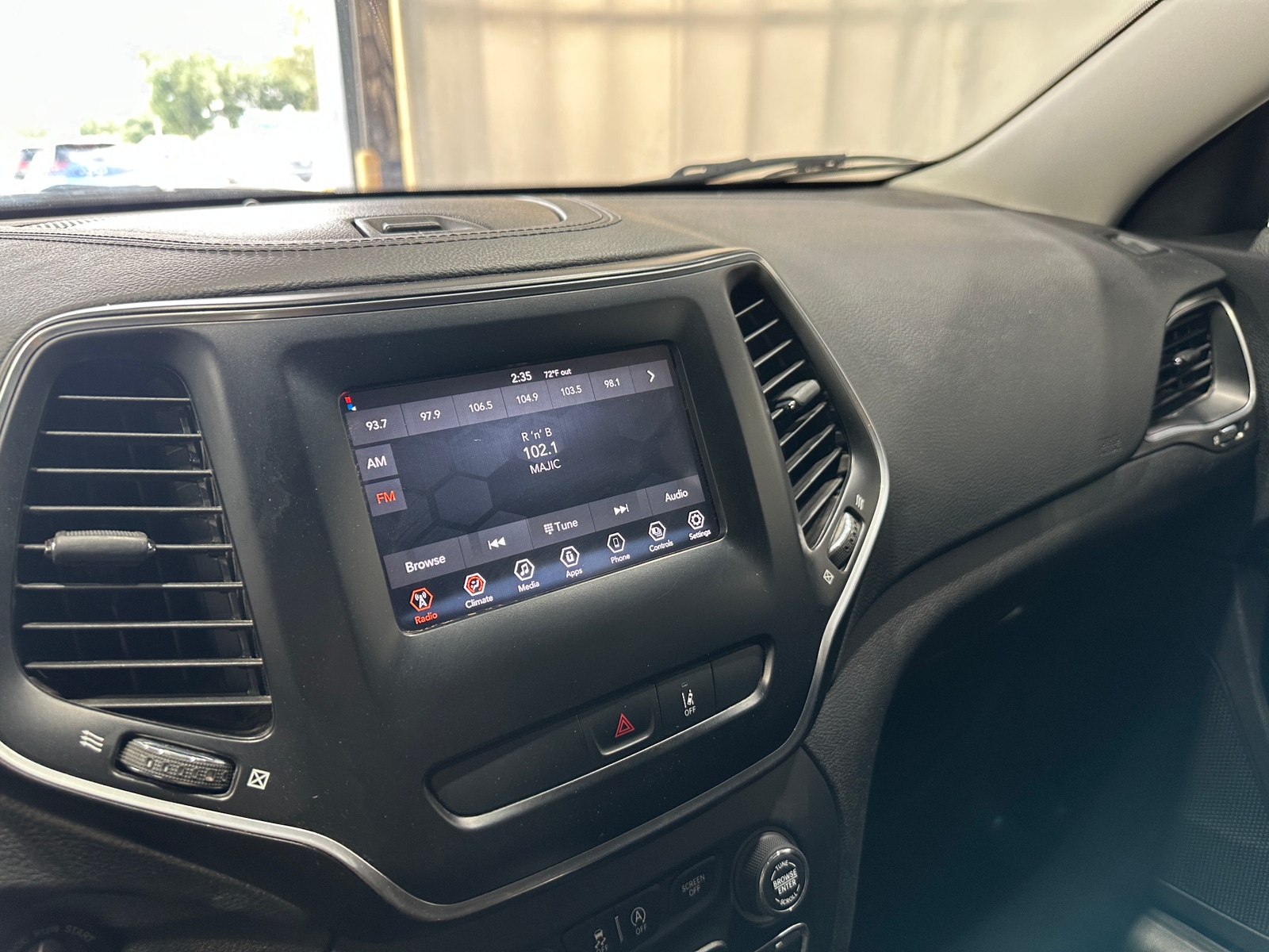 Thumbnail: 2021 Jeep Cherokee - 4