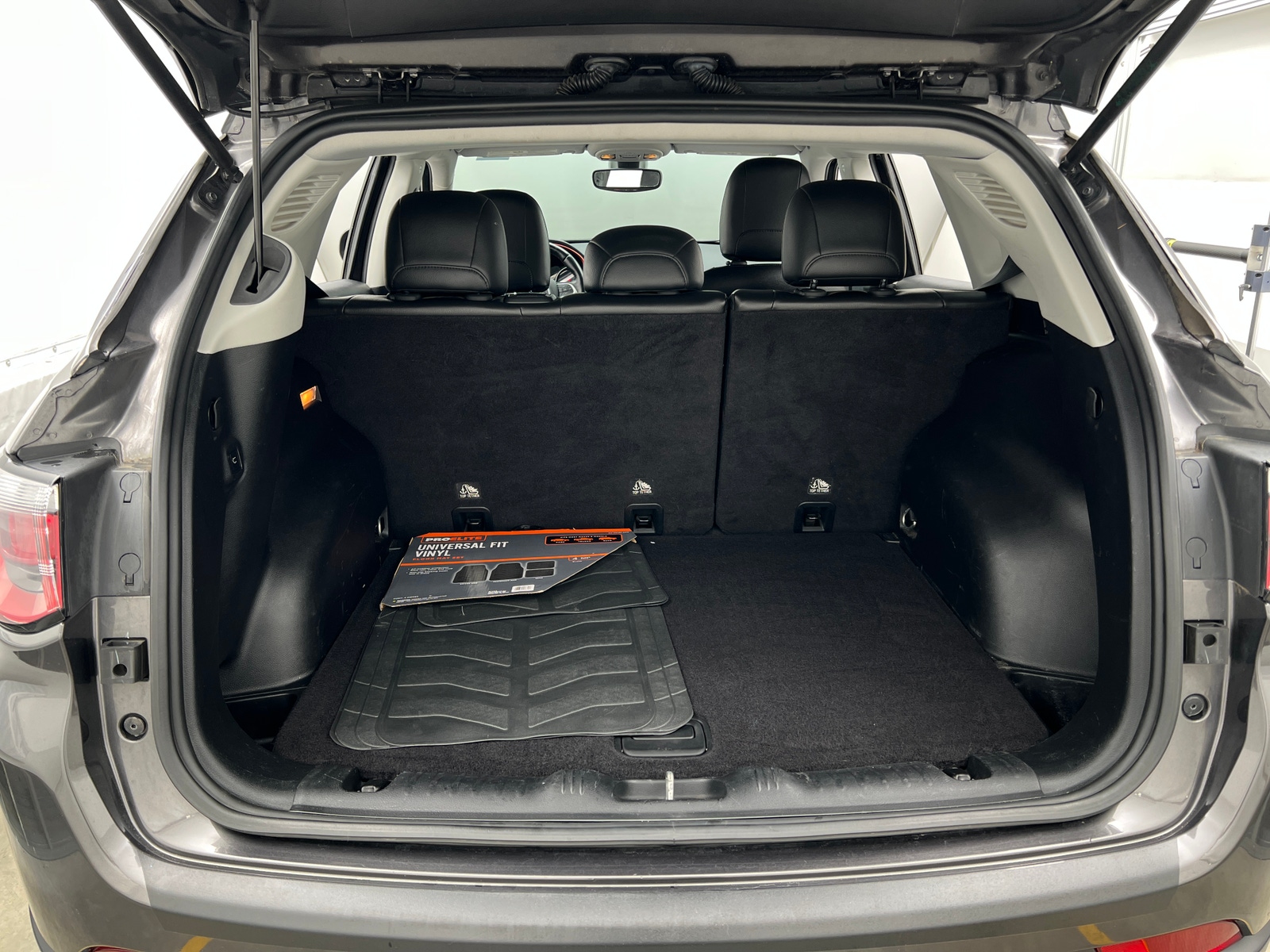 Thumbnail: 2018 Jeep Compass - 6
