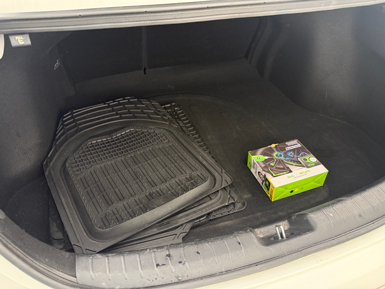 Thumbnail: 2024 Kia Forte - 7