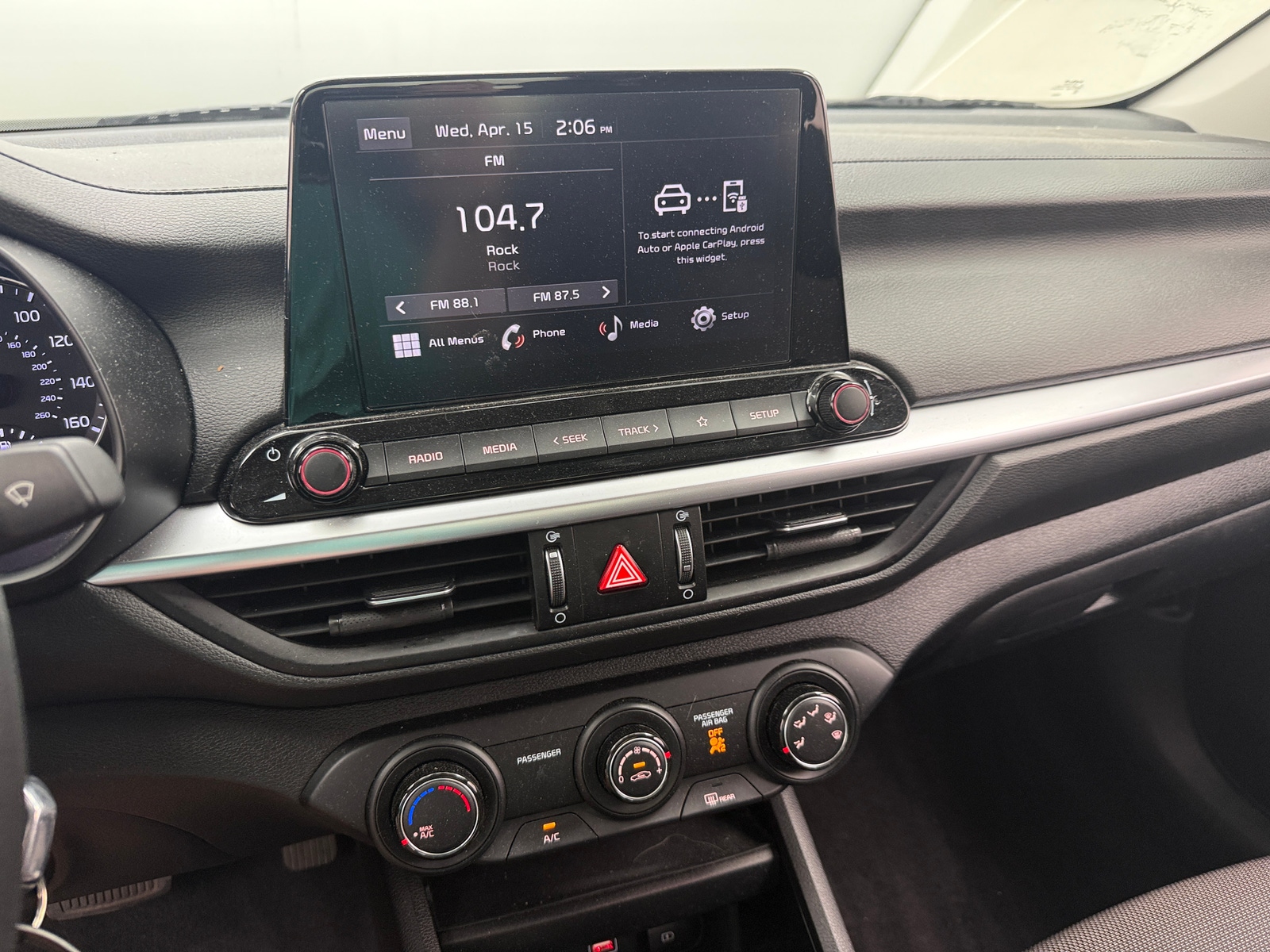 Thumbnail: 2024 Kia Forte - 4