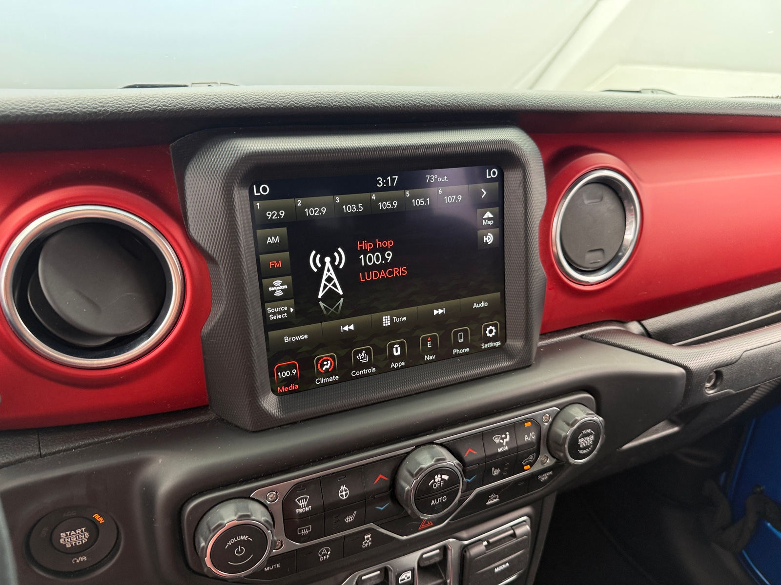 Thumbnail: 2021 Jeep Gladiator - 4