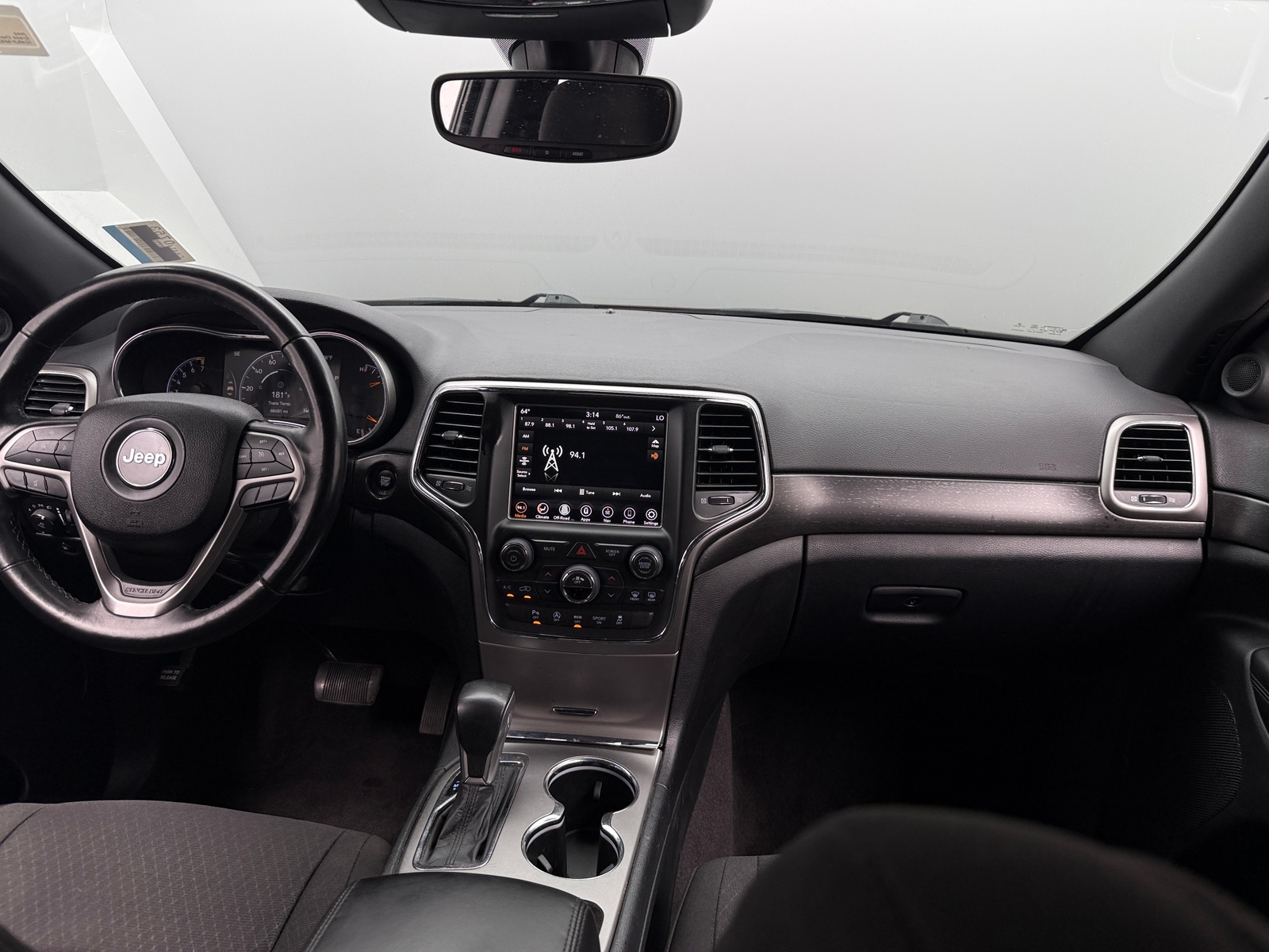 Thumbnail: 2018 Jeep Grand Cherokee - 3