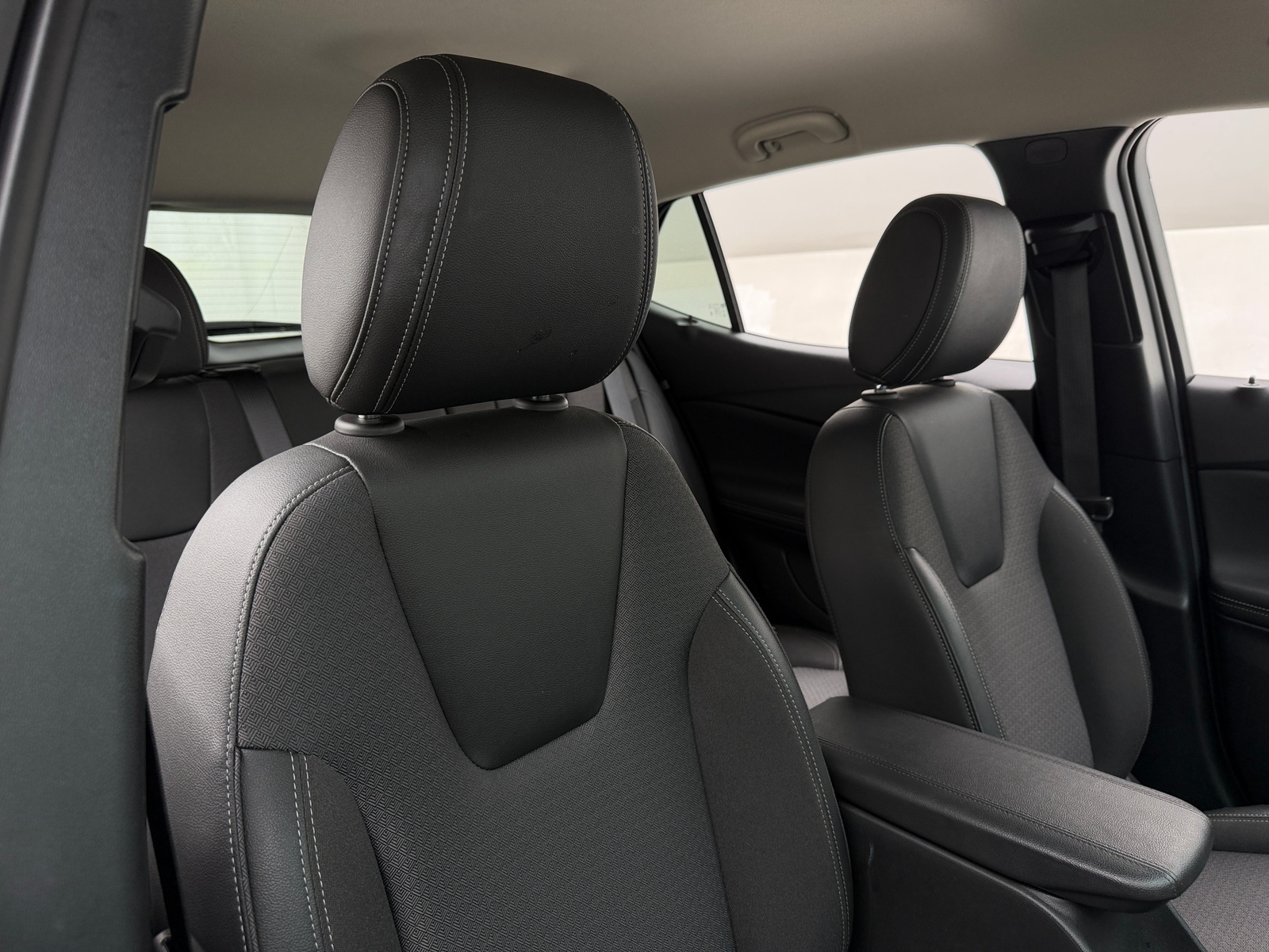 Thumbnail: 2025 Buick Encore GX - 2