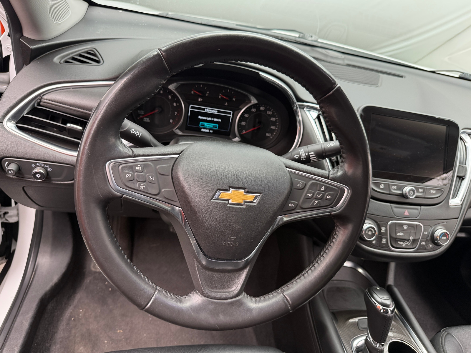 Thumbnail: 2018 Chevrolet Malibu - 4