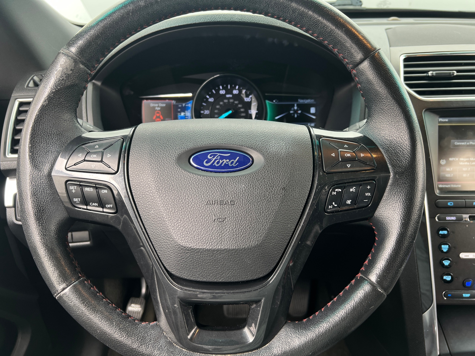 Thumbnail: 2016 Ford Explorer - 4