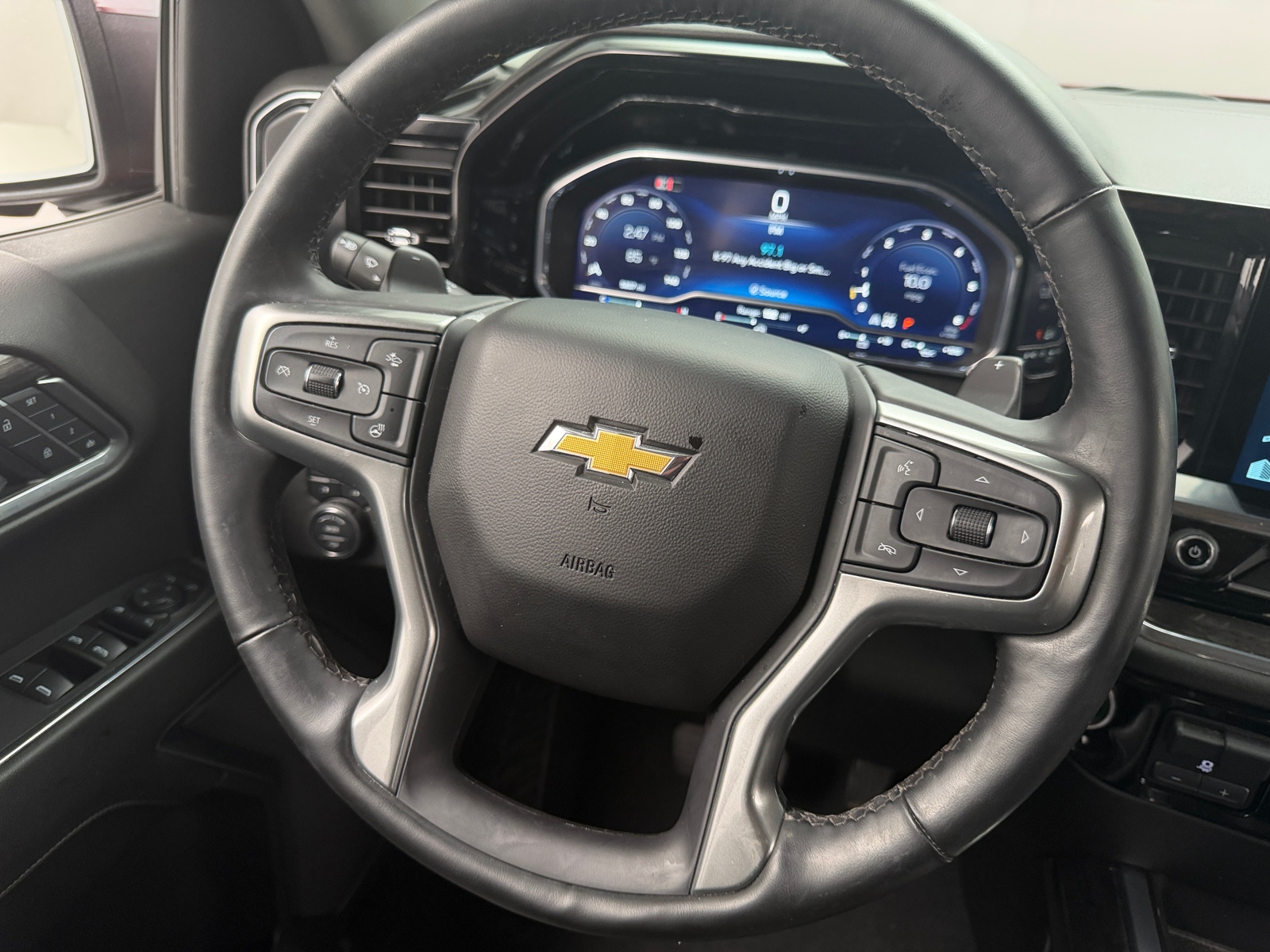 Thumbnail: 2025 Chevrolet Silverado 1500 - 4