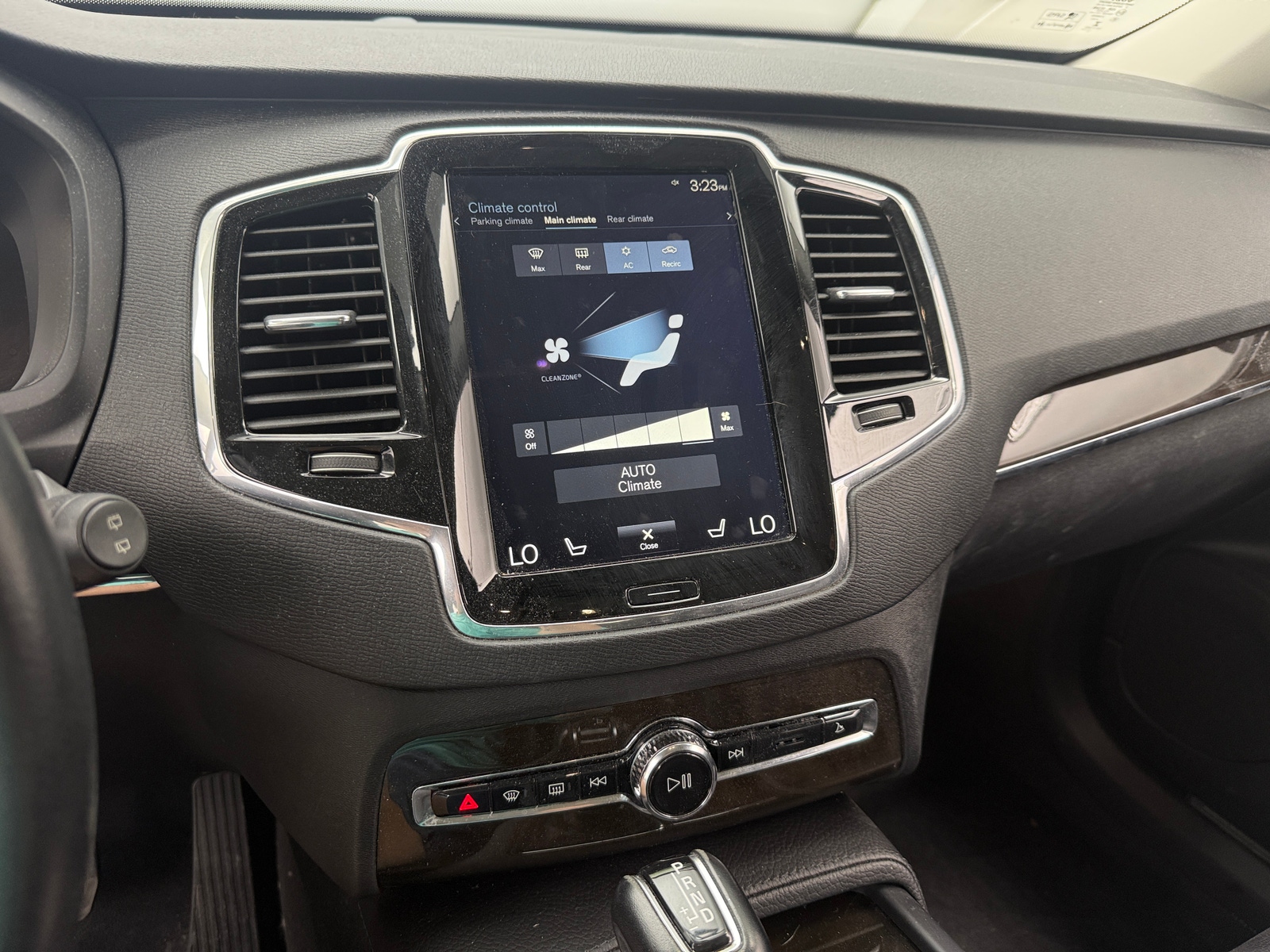 Thumbnail: 2018 Volvo XC90 - 3