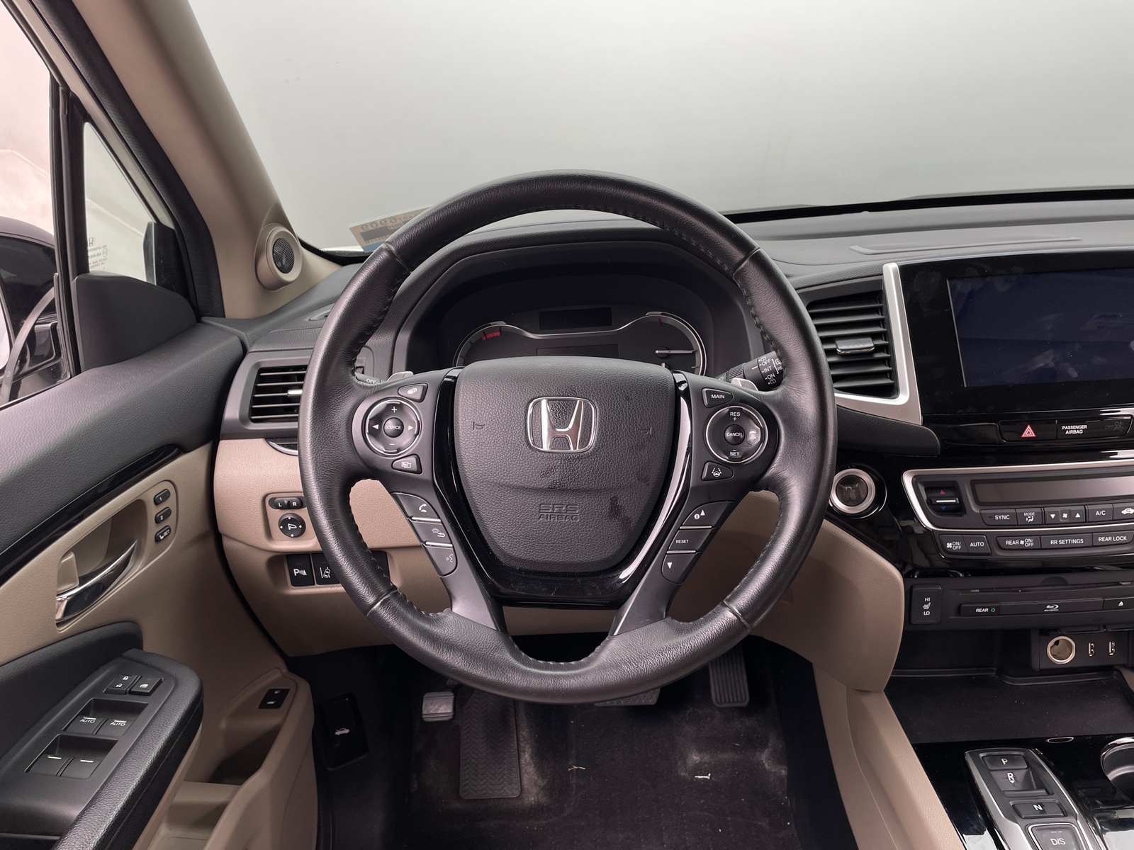 Thumbnail: 2016 Honda Pilot - 4