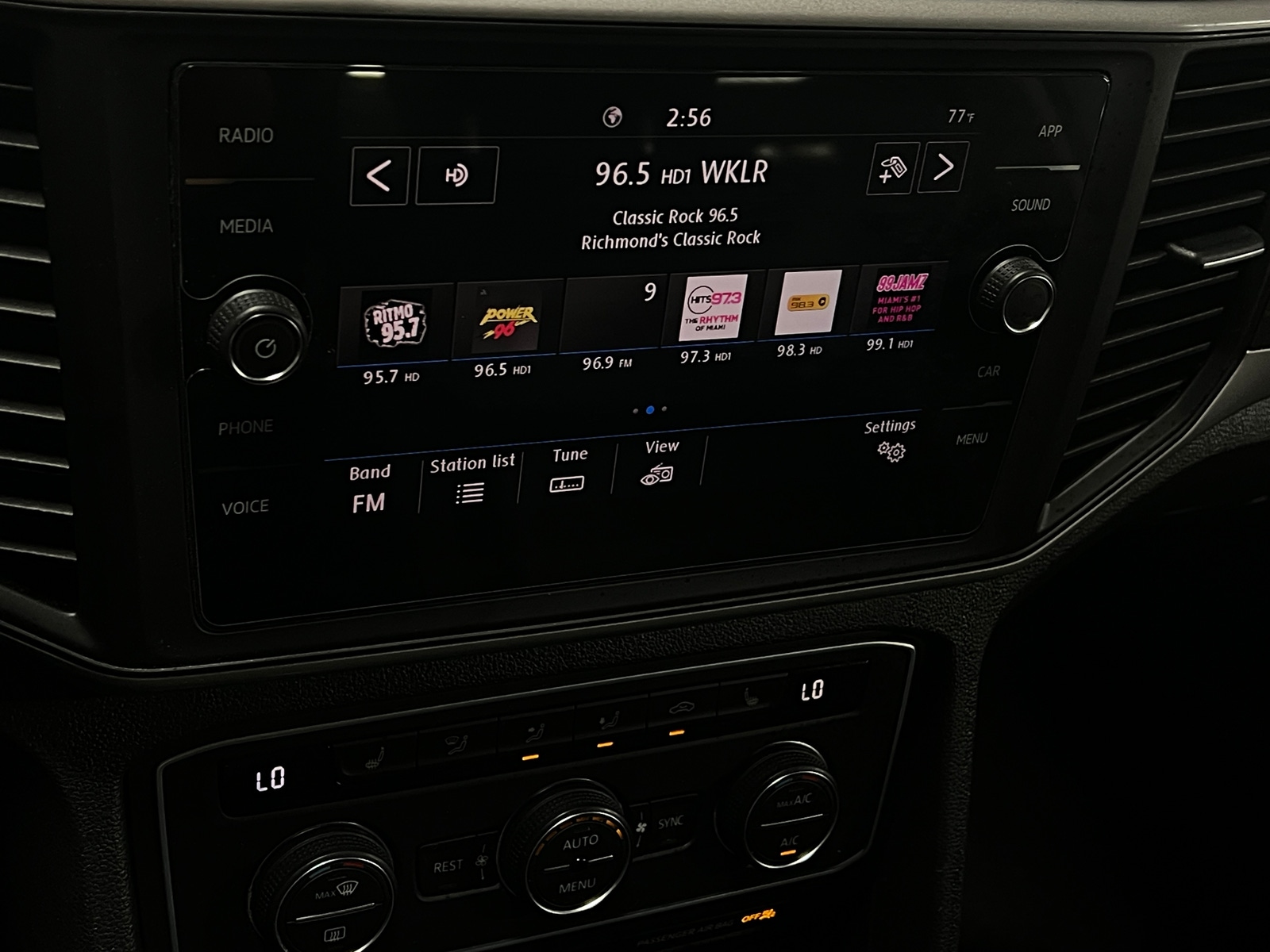 Thumbnail: 2020 Volkswagen Atlas - 3