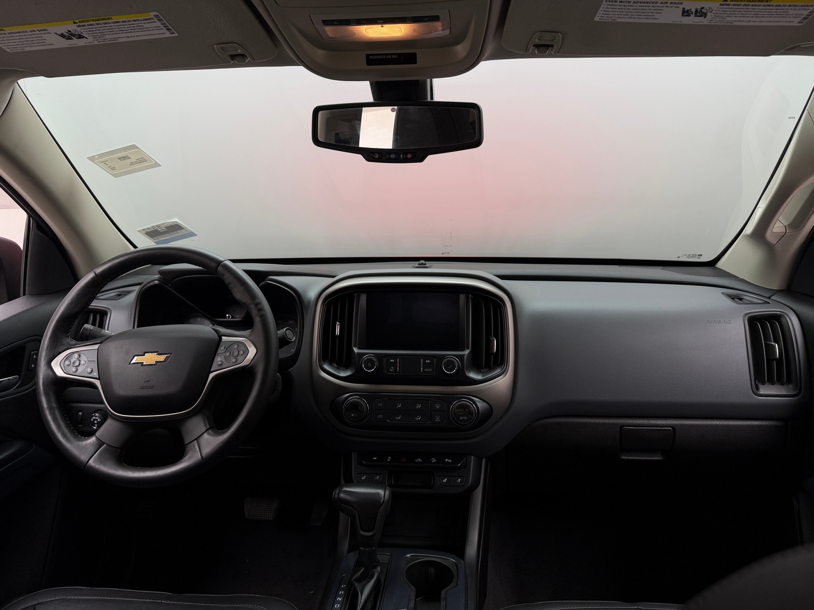 Thumbnail: 2019 Chevrolet Colorado - 3