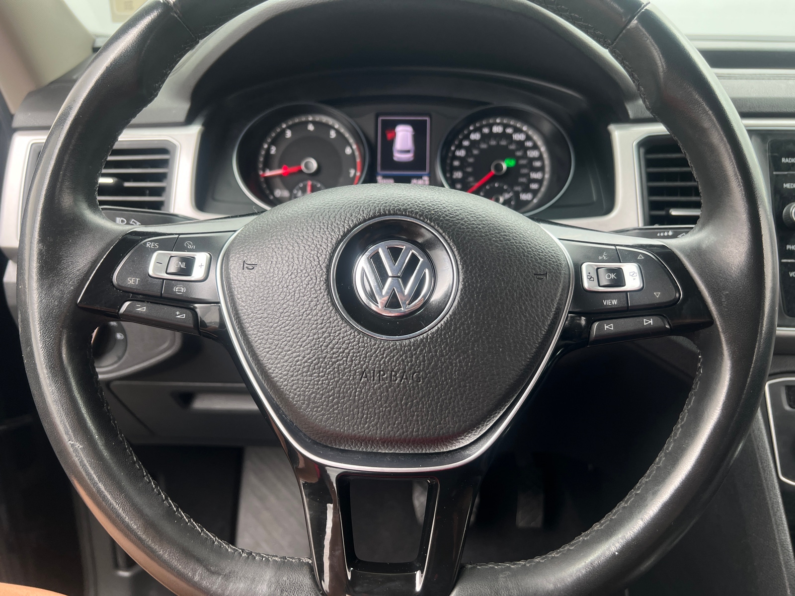 Thumbnail: 2019 Volkswagen Atlas - 4